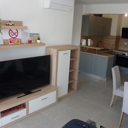 Apartment Jere With Private Parking 자다르 외부 사진